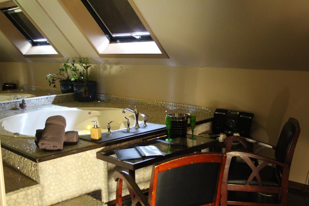Bubble Lounge Hotel Hooglede Екстер'єр фото