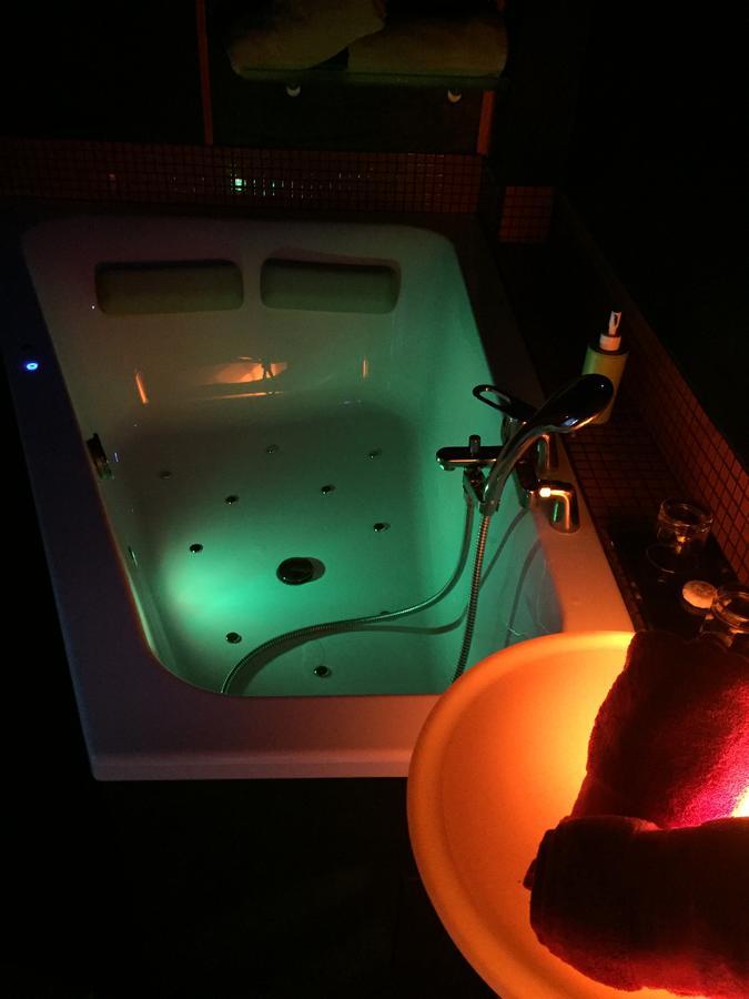 Bubble Lounge Hotel Hooglede Екстер'єр фото