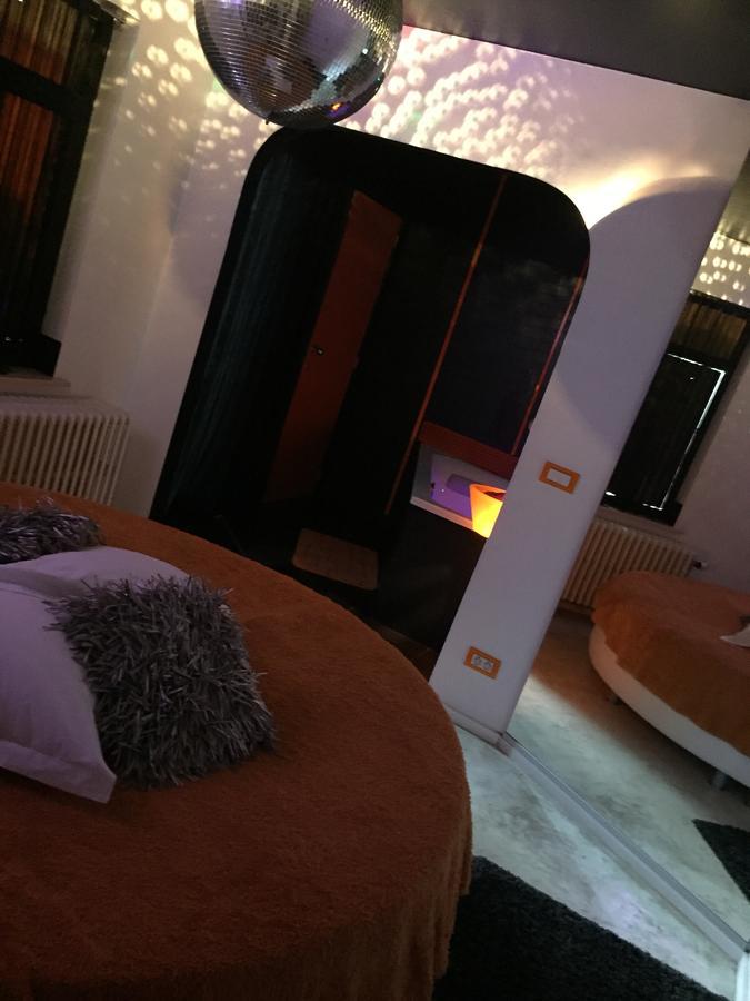 Bubble Lounge Hotel Hooglede Екстер'єр фото