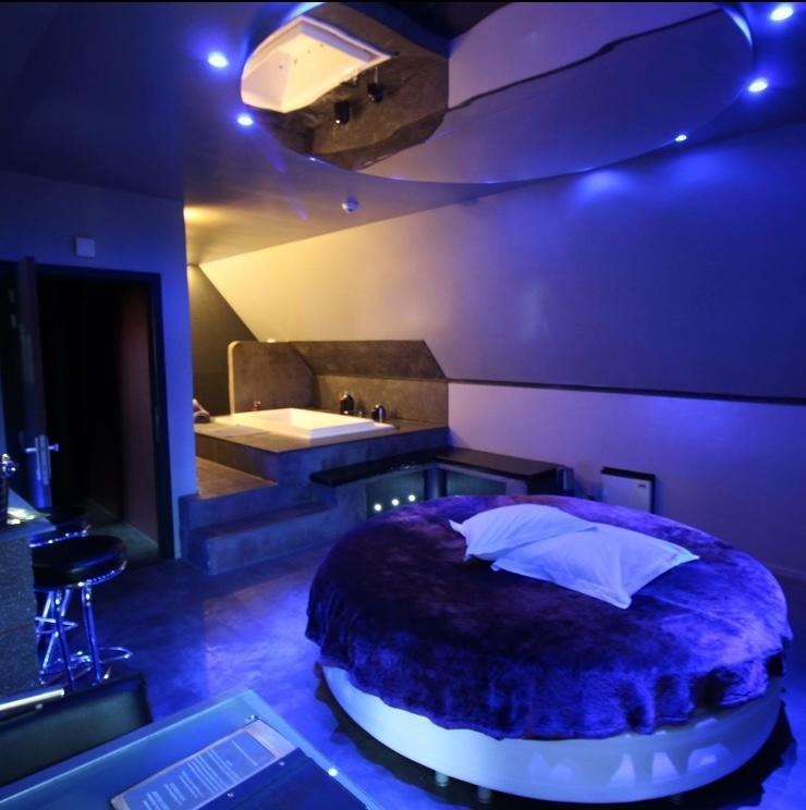 Bubble Lounge Hotel Hooglede Екстер'єр фото